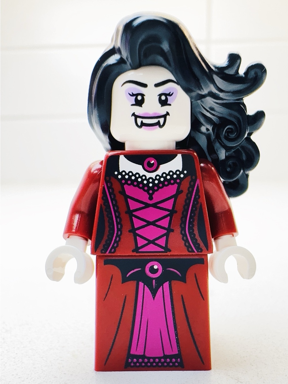 LEGO Minifig -  Vampire Dark Red Dress - Town - twn530